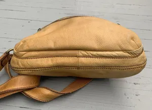 Fossil Y2K Tan/Yellowish Leather Crossbody Purse w/ Numerous Zipper Pockets thumbnail 8