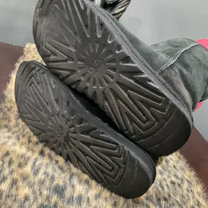 UGG CLASSIC SHORT‎ BOOTS thumbnail 3