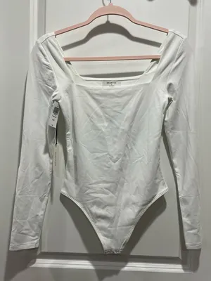 Aritzia Babaton Contour Squareneck Longsleeve Bodysuit in White Size Small thumbnail 3