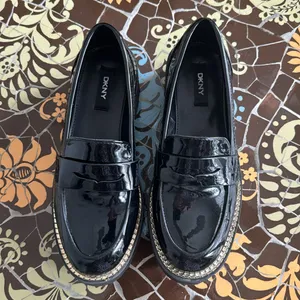 DKNY BLACK PATENT LEATHER LIAFER Sz: 5.5 thumbnail 3