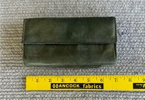 Vintage Amity Olive Green Leather Wallet Clutch Purse thumbnail 4