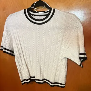 Sincerely Jules short sleeve top size XS thumbnail 1