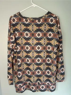 Sew in Love Southwest Aztec Native Print Long Sleeve Pullover Size Small thumbnail 7