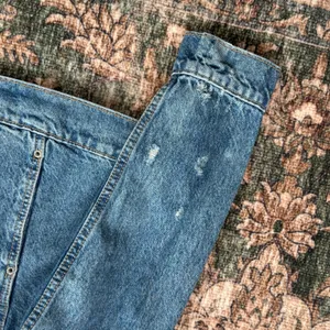 Old Navy Denim Jacket M Relaxed Classic Medium Wash Trucker Fall Layering Preppy thumbnail 9