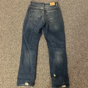 Zara Distressed Boyfriend Jeans thumbnail 3