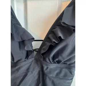 Black Ruffle One‎ Piece Swimsuit Women's Medium Deep V Lace Up Back NEW thumbnail 4