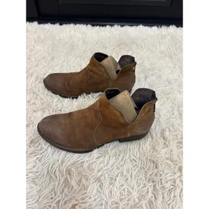 BORN Brown Suede Ankle Boots‎ Women Side Zip Cutout Heel Comfort Low Heel thumbnail 2