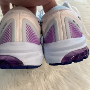 ASICS Women's White and Purple Running Shoes size 9.5 BNWOT thumbnail 5
