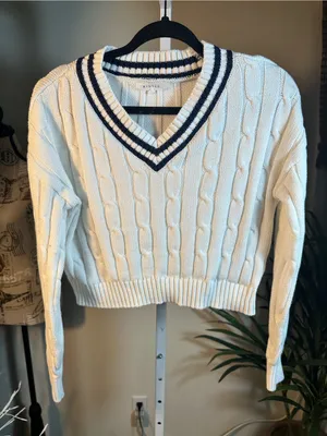 N189. Wynter Cable Knit V-Neck CropSweater with Contrast Stripe thumbnail 1
