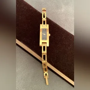 Ladies GUCCI dressy GOLD TONE Watch🔥🔥 thumbnail 7