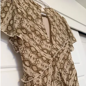 Bohme sz L Baevely AnimalPrint Ruffle Tiered Slit Maxi Dress Exotic Wild Evening thumbnail 8