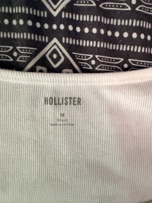 Hollister Baby Tee thumbnail 2