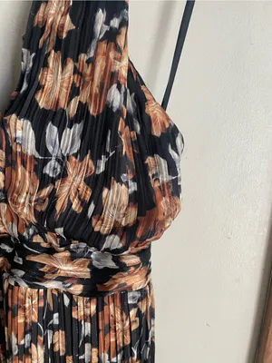 Lulus Gardena Black Floral Pleated Cross-Front Halter Midi Dress thumbnail 5