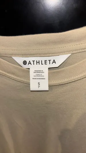 Athleta Women’s Top Small Short Sleeve thumbnail 5