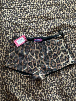Edikted Micro Shorts Sequin Leopard thumbnail 2