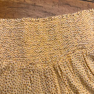 Aerie Smocked Waist Shorts Yellow Ditsy Dot Print Casual Women's M‎ thumbnail 2