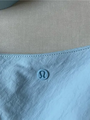 Lululemon Slouchy Sling Bag 6L - Foam Cloud thumbnail 2