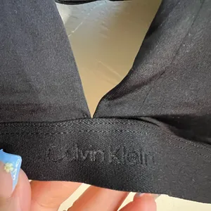 Calvin Klein‎ Black Wireless Triangle Bralette thumbnail 2