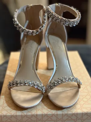 Jewel Badgley Mischka Champagne Heels 6.5 thumbnail 3