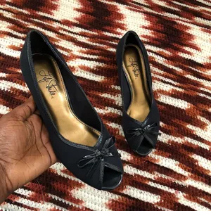 Life in Progress 90s Dark Navy Blue open peep toe pumps kitten heels bow detail office siren core #coquette #academia #preppy Size 6M thumbnail 1