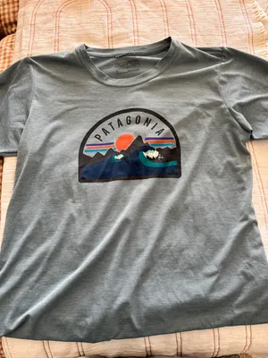T-Shirt thumbnail 1