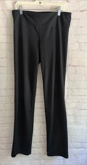 Under Armour Black Boot-Cut Athletic Flare Pants - Women Size Medium thumbnail 1