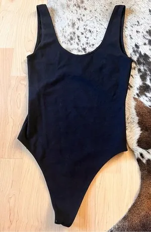 ARITZIA WILFRED FREE Black Scoop Neck Bodysuit Size XS‎ thumbnail 1