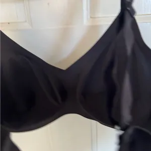 Knix black wireless bra size‎ 3 Size undefined thumbnail 4