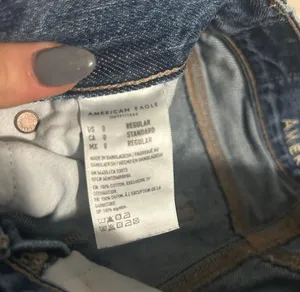 Relaxed Mom Jeans thumbnail 4