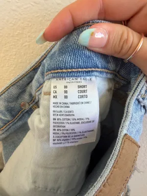 American Eagle Highest Rise Mom Jeans thumbnail 4