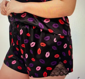 Torrid Sleep Satin Lace Trim Cami and Short PJ Set Kissy Print thumbnail 3