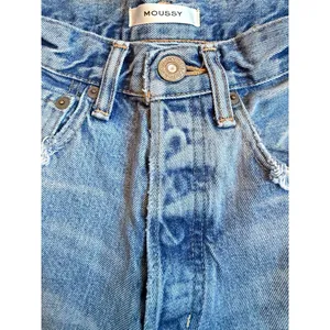 Moussy Light Blue Distressed Denim Jeans Size 24 thumbnail 2
