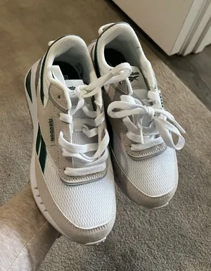 Tennis Shoes Reebok White thumbnail 1