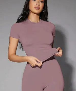 Sculpting fitted tshirt nwt Pink thumbnail 1
