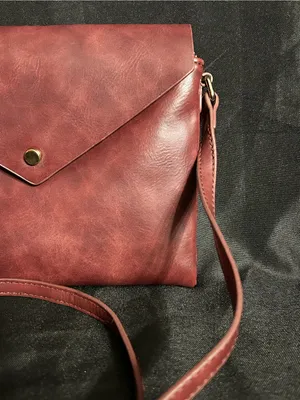 Lucky Brand Women's Envelope Crossbody Bag in Burgundy thumbnail 3