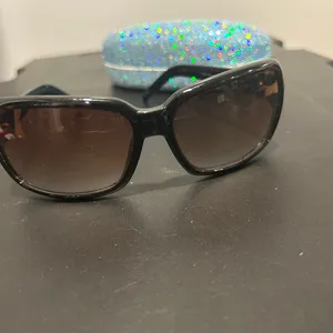 Guess Black and Blue Fashion Sunglasses thumbnail 10