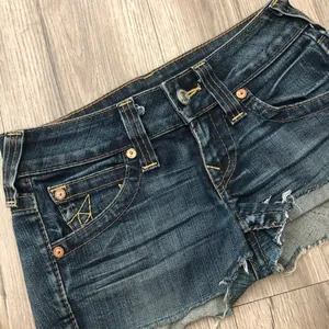 True Religion Jeans Vintage Denim Shorts Blue Women’s size 26 thumbnail 4