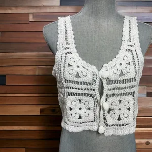 Crochet Knit Cropped Sleeveless Sweater Cardigan in white size M thumbnail 2
