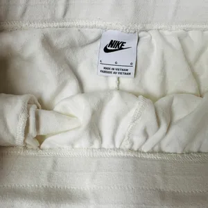 Nike Joggers Women’s‎ Sz L Everyday White Track Tapered Leg and High-Waisted Fit thumbnail 2