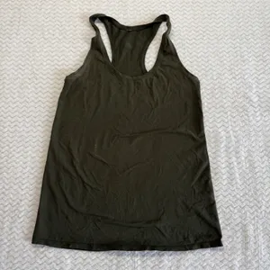Lululemon Racerback Tank Top Dark Olive Green Scoop Neck Activewear Size 6 thumbnail 2