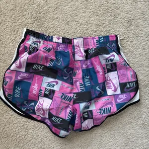 Nike Women's Athletic Shorts - Pink and Blue thumbnail 4