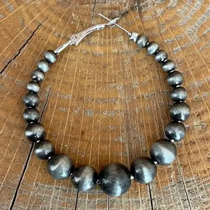 Navajo Style Pearl Graduated Hoop Earrings thumbnail 2