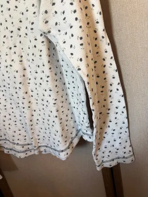 Route 66 FINAL MARKDOWN 66 Waffle Knit Top with Blue Dot Floral Print medium thumbnail 2