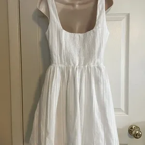 NWT Princess Polly White Dress Size 4‎ Perfect for Graduation thumbnail 3
