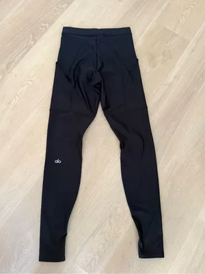 ALO Yoga leggings thumbnail 2