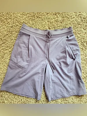 Athleta Venture Bermuda Shorts Women’s Size 6 Tempest Violet Pleated Stretch thumbnail 2