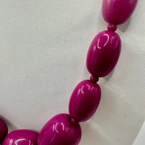 Chunky pink beaded necklace Pink thumbnail 3