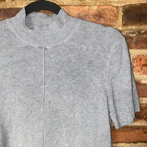 Industry Gray Knit Short Sleeve Mock Neck Lightweight Sweater Women's Size Small thumbnail 2