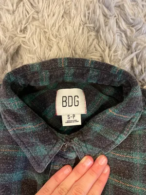 BDG Cropped Flannel thumbnail 2