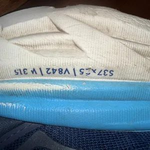 Hoka bondi 8 running shoes size 9 thumbnail 4